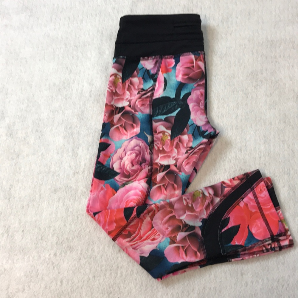 Lululemon floral print crop leggings.